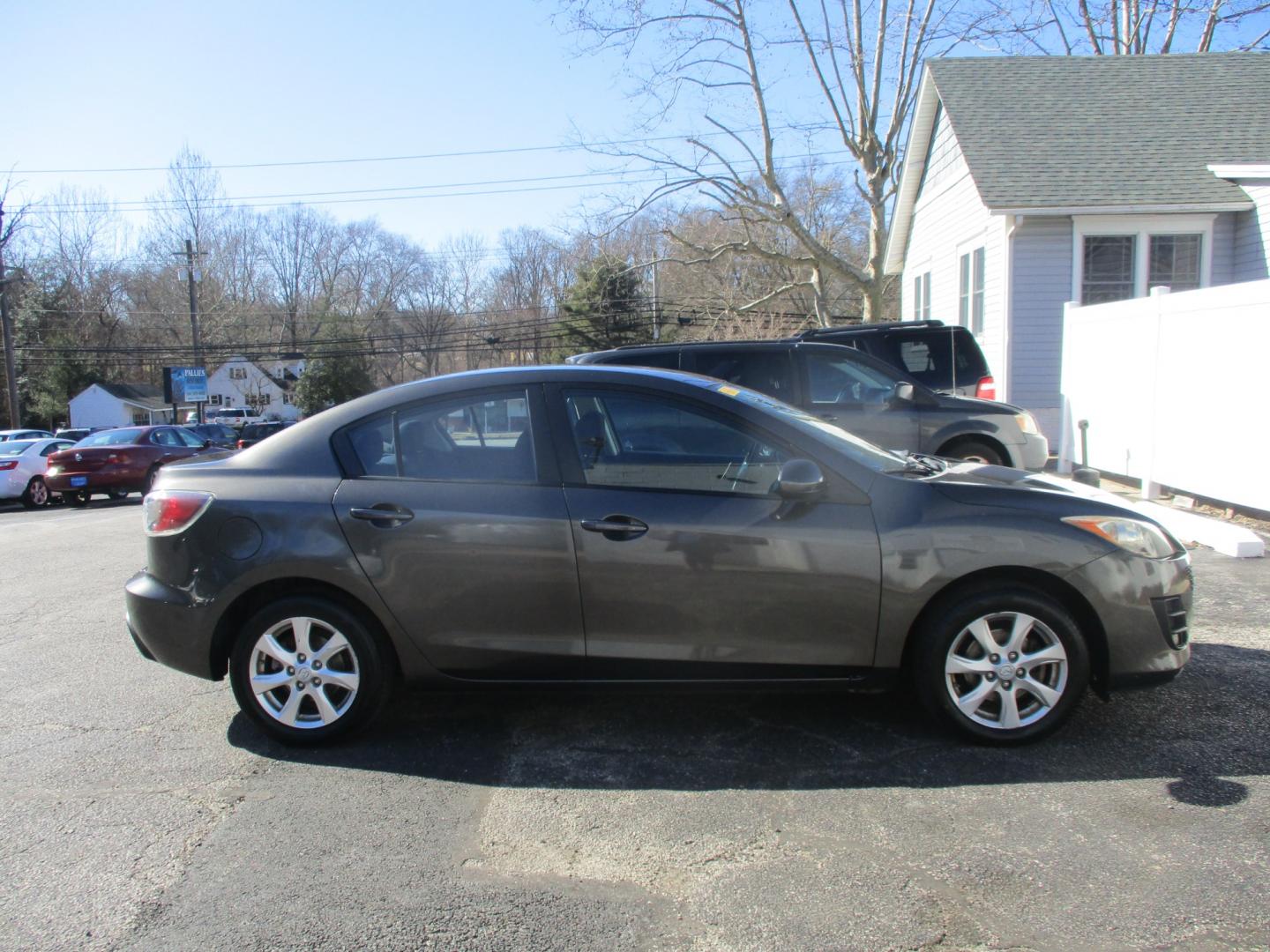 2010 GRAY Mazda MAZDA3 (JM1BL1SG7A1) , AUTOMATIC transmission, located at 540a Delsea Drive, Sewell, NJ, 08080, (856) 589-6888, 39.752560, -75.111206 - Photo#9